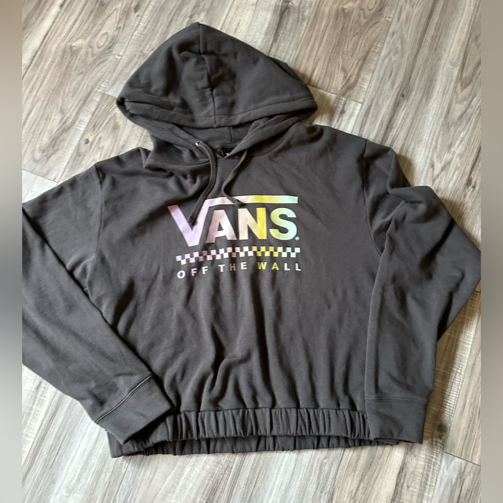 NWOT VANS Pastel Ombre Logo Cropped Hoodie with Stretchy Bottom in Gray Size L